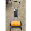 Image 1 : Fiskars Manual Mower