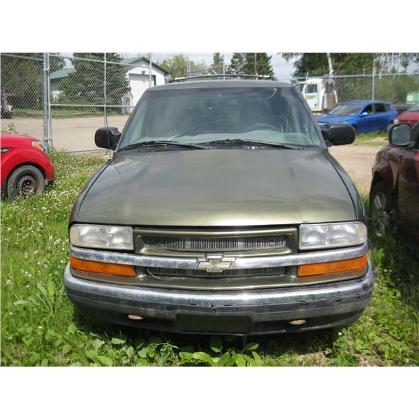 2001 CHEVY BLAZER GREEN 1GNDT13W512108660 (NO KEYS)