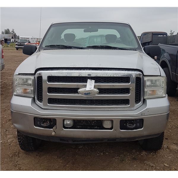 2006 Ford F250 4X4 (HAS KEYS) 1FTSX21546EC08839 *Needs Work*
