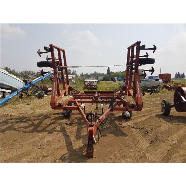 20' International Cultivator