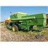 Image 5 : John Deere 6601 Pull Behind Combine 11' Header