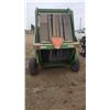 Image 3 : John Deere 410 Round Bailer