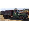 Image 2 : 1953 GMC 9100 Grain Truck With Box Hoist 3914303767 (has keys)