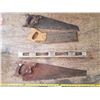 Image 1 : Vintage Level & 3 Saws