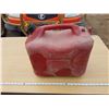 Image 4 : 2 Gas Cans