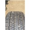 Image 2 : One 215/45/17 Tires