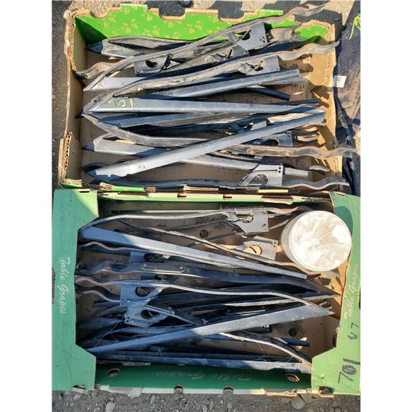 25 crop lifters w/ belts in 2 boxes