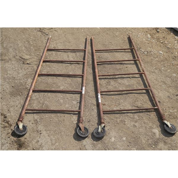 2 Scaffolding Racks 26"×77"