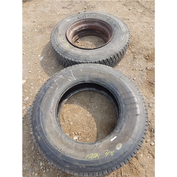 2 X Mismatched 22.5 Semi Tires One On Rim