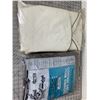 Image 4 : VINTAGE TRUCK SEAT COVER AND SPARE TIRE COVER NEVER USED