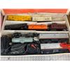 Image 2 : VINTAGE LIONEL TRAIN SET UNTESTED