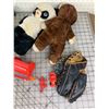 Image 3 : VINTAGE TOY LOT HIAWATHA BALL GLOVE ETC