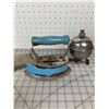 Image 1 : ANTIQUE COLEMAN GAS IRON
