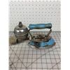 Image 3 : ANTIQUE COLEMAN GAS IRON