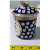 Image 3 : 3 Ornaments, small bowl; tiny kettle; container with lid.
