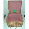 Image 2 : Wicker picnic basket