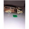 Image 2 : 1939 Chev woody wagon 1:18 motor city classics