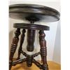Image 5 : Vintage piano stool with claw feet