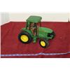 Image 1 : John Deere Plastic/Metal 1:16 Scale Tractor