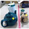 Image 2 : 3 Teapots & Sugar Dish