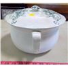 Image 2 : Chamber Pot with Lid
