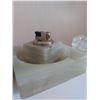 Image 5 : Onyx ash trays and others A