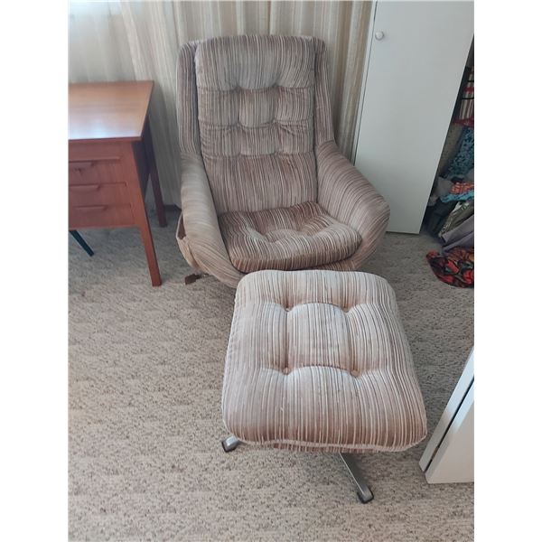 Retro Overman Swivel chair and stool C