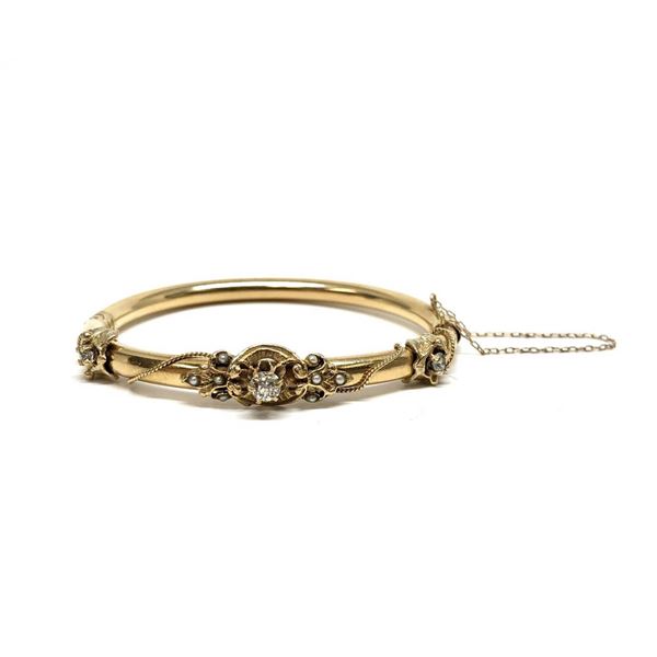 0.65 ctw Diamond Bangle Bracelet - 14KT Yellow Gold