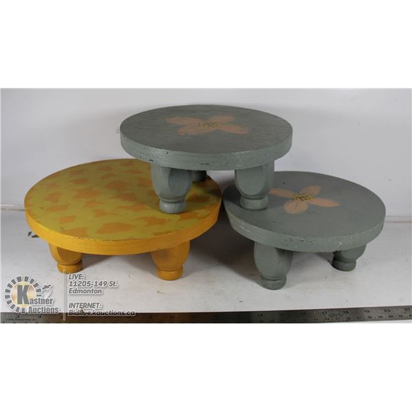 3 WOOD DECORATIVE PLANT STANDS