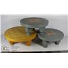 Image 1 : 3 WOOD DECORATIVE PLANT STANDS