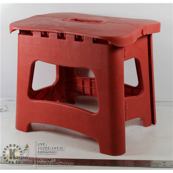 FOLDING STOOL
