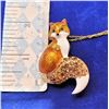 Image 1 : 18)  WHITE AND GOLD TONE ENAMEL FOX BROOCH/