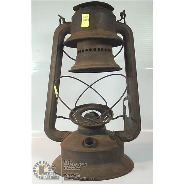 ANTIQUE E.T. WRIGHT NO 3 RAILWAY LANTERN