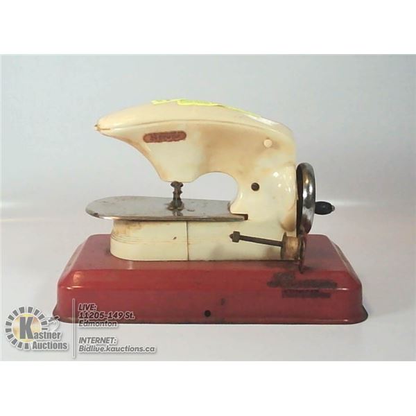 VTG STRACO JET SEW-O-MATIC HAND CRANK SEWING
