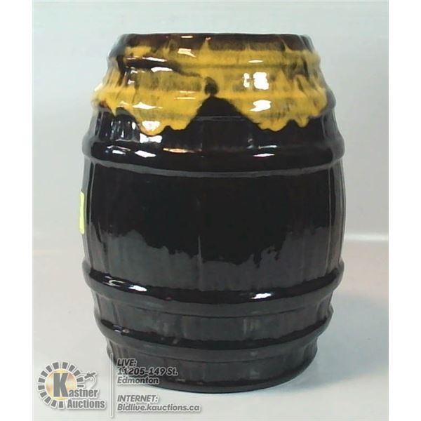 VTG MID CENTURY CERAMIC ART POTTERY 8"