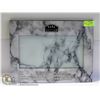 Image 1 : NEW GLASS CUTTING BOARD MARBLE LOOK