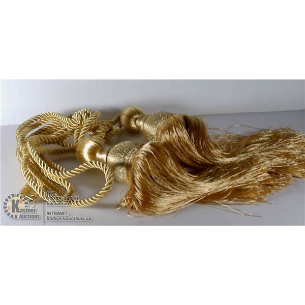 SET OF 2 GOLD COLOURED DECORATIVE ROPE