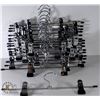 Image 1 : LARGE LOT OF CLIP CLOTHING HANGERS