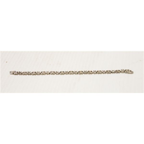 WHITE TOPZ TENNIS BRACELET (12 STONES) SET IN