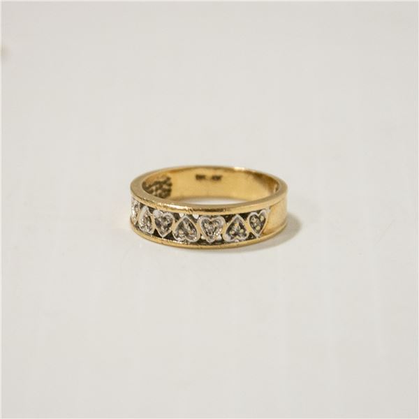 3.2G 10 CARAT SOLID GOLD RING WITH NATURAL DIAMOND