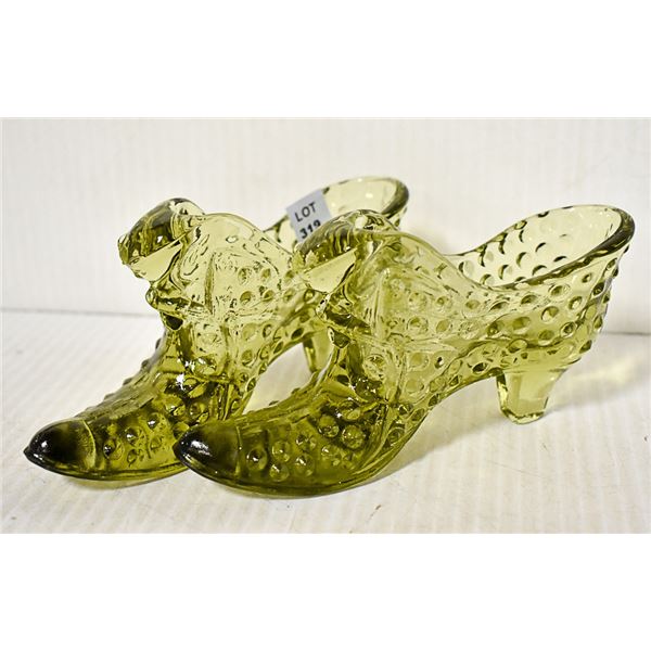 VINTAGE GREEN SIGNED FENTON GLASS SHOES