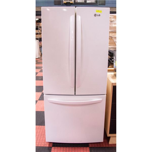 LG 30 INCH, 19.7 CU.FT. 3-DOOR FRENCH DOOR