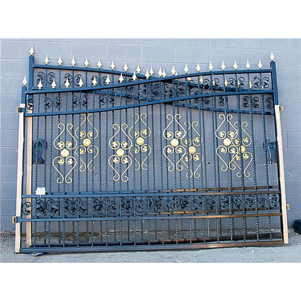 MG20 PAIR OF IRON GATES 20'