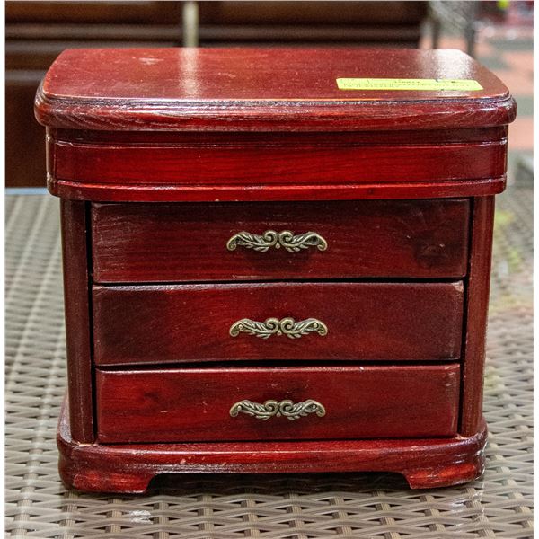 ROSEWOOD JEWELLERY BOX FULL OF JEWELLERY