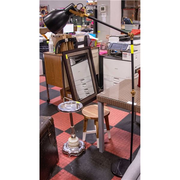 SHOWHOME ADJUSTABLE LAMP 80 INCHES TALL MAX