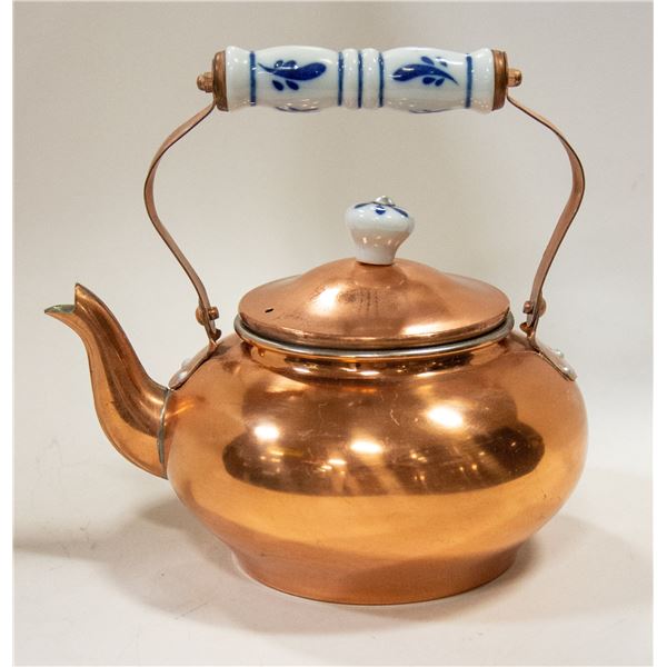COPPER TEA KETTLE WITH DELFT HANDLE