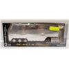 Image 1 : 1:32 DIE CAST POT BELLY SEMI TRUCK 40' CONTAINER