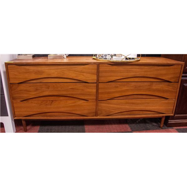 SHOWHOME DRESSER 63 X 18 X 28.5 INCHES