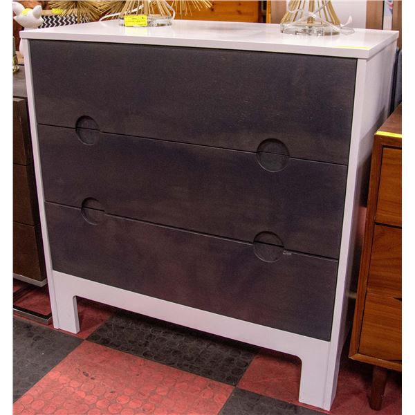 SHOWHOME DRESSER 35 X 19.5 X 13.5 INCHES