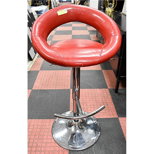 ADJUSTABLE RED LEATHER STOOL - SPINS